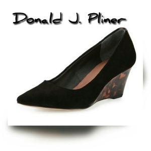 👠Donald J Pliner Wedges